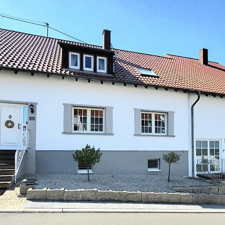 Schicke Komfortwohnung Zum Wohlfuehlen Merchweiler Eksteriør billede